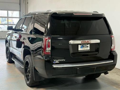 Black 2016 GMC Yukon Denali
