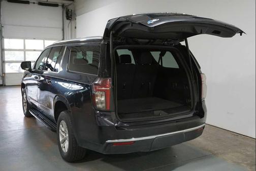 2023 Chevrolet Suburban LT