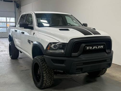 Bright White Clearcoat 2021 RAM 1500 Classic SLT
