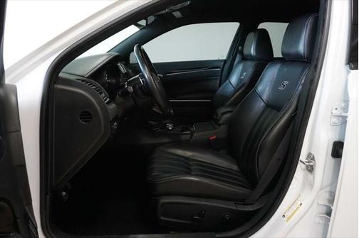 2019 Chrysler 300 S