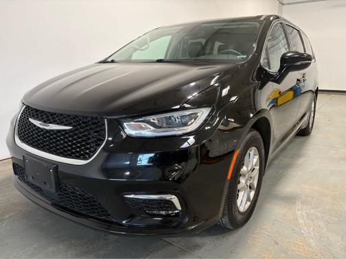 2024 Chrysler Pacifica Touring-L