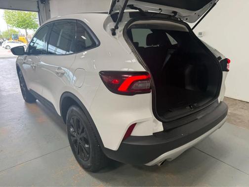 Oxford White 2025 Ford Escape Active