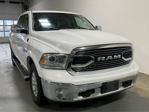 Bright White Clearcoat 2018 RAM 1500 Longhorn