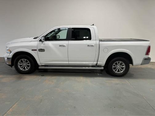 Bright White Clearcoat 2018 RAM 1500 Longhorn