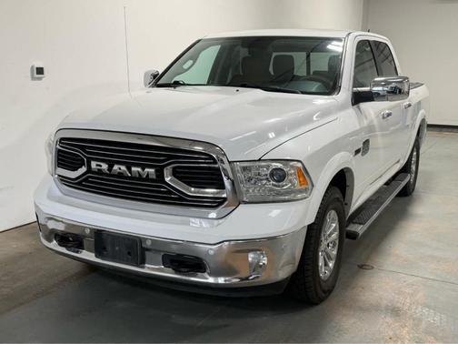 Bright White Clearcoat 2018 RAM 1500 Longhorn