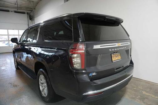 2024 Chevrolet Suburban LT