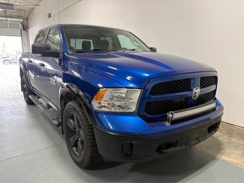 Blue Streak Pearlcoat 2015 RAM 1500 SLT