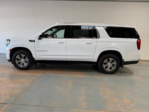 2024 GMC Yukon XL SLE