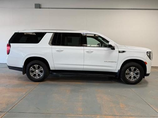 2024 GMC Yukon XL SLE