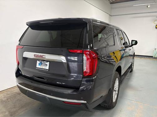 Black 2024 GMC Yukon XL SLT