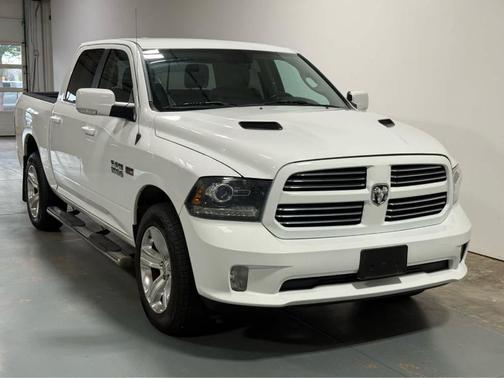 Bright White Clearcoat 2016 RAM 1500 Sport
