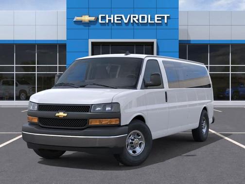 2025 Chevrolet Express 3500 LS