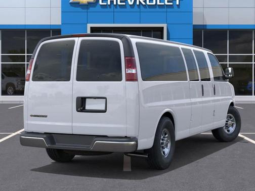 2025 Chevrolet Express 3500 LS
