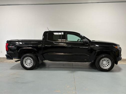 Black 2025 Chevrolet Colorado WT