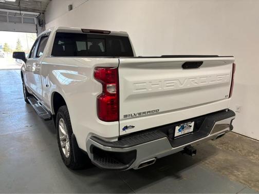 Summit White 2019 Chevrolet Silverado 1500 LT