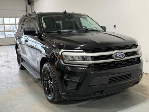 Agate Black Metallic 2024 Ford Expedition XLT