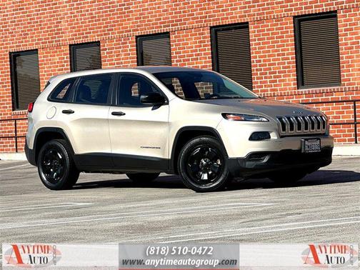 Tan 2015 Jeep Cherokee Sport