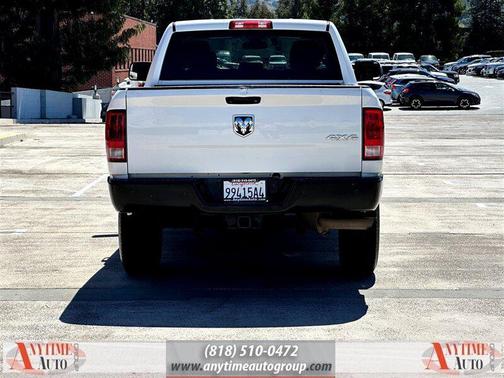 Bright White Clearcoat 2017 RAM 3500 Tradesman Crew Cab 4x4 6'4' Box