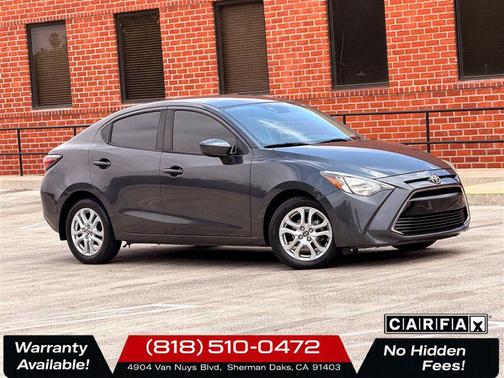 Graphite 2018 Toyota Yaris iA Base