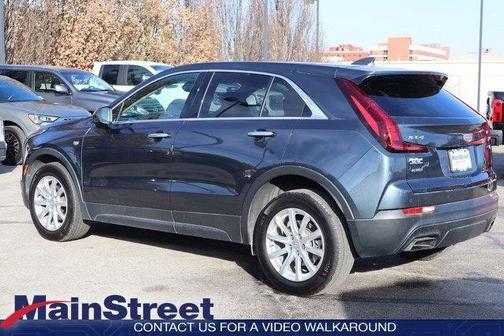 Photo 3 of 30 of 2019 Cadillac XT4 Luxury