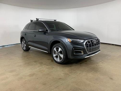 Manhattan Gray Metallic 2023 Audi Q5 40 Premium Plus