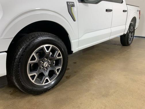 OXFORD WHITE 2025 Ford F-150 STX