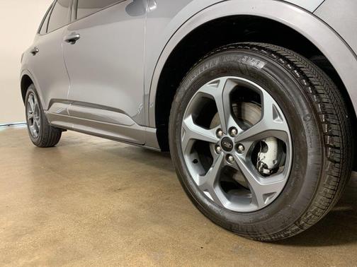 CARBONIZED GRAY METALLIC 2024 Ford Escape ST-Line