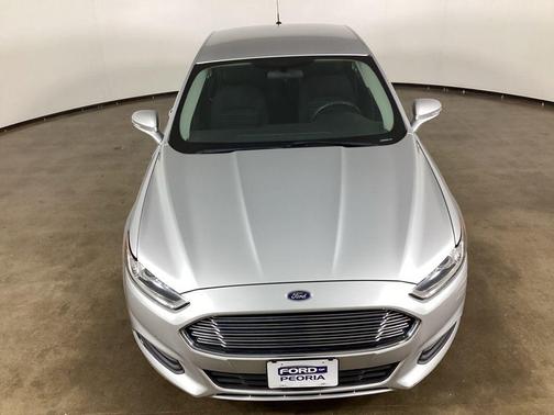 INGOT SILVER METALLIC 2014 Ford Fusion SE