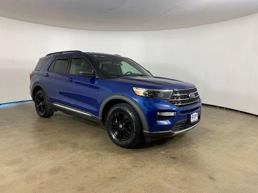 ATLAS BLUE METALLIC 2020 Ford Explorer XLT
