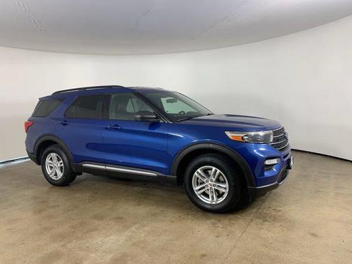 ATLAS BLUE METALLIC 2020 Ford Explorer XLT