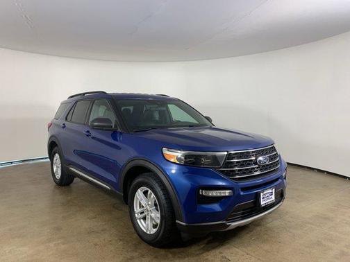 ATLAS BLUE METALLIC 2020 Ford Explorer XLT