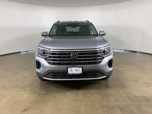 Platinum Gray Metallic 2024 Volkswagen Atlas 2.0T SE w/Technology 4MOTION