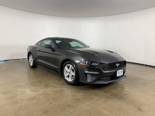 2022 Ford Mustang EcoBoost