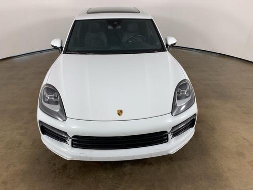 White 2022 Porsche Cayenne Cayenne