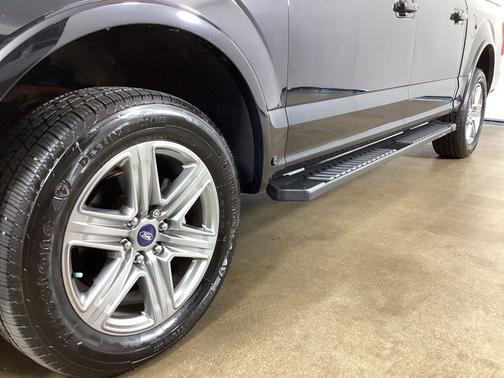 SHADOW BLACK 2018 Ford F-150 Lariat