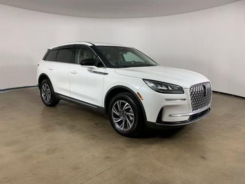 PRISTINE WHITE MET 3C 2024 Lincoln Corsair Premiere