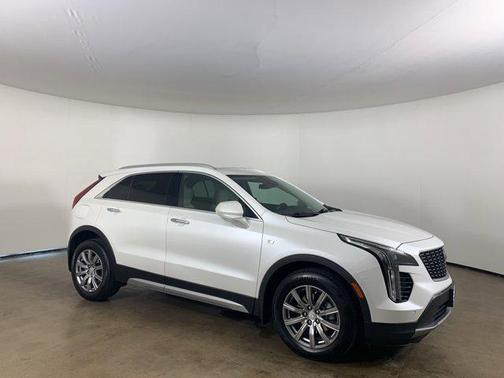 2020 Cadillac XT4 Premium Luxury