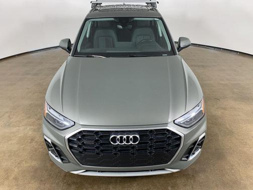 Chronos Gray Metallic 2023 Audi Q5 45 S line Premium Plus