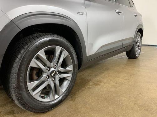 Steel Gray 2021 Kia Seltos S