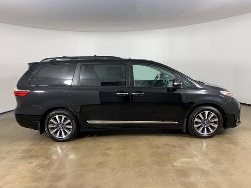2020 Toyota Sienna Limited