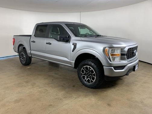 ICONIC SILVER METALLIC 2022 Ford F-150 XL