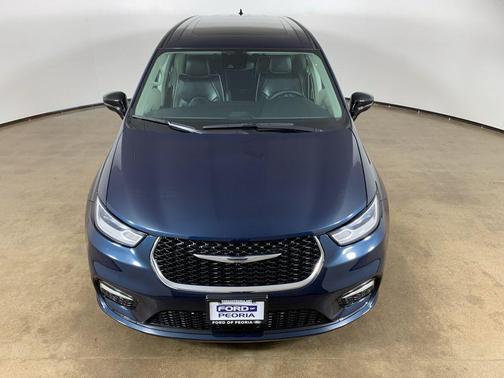 Fathom Blue Pearlcoat 2024 Chrysler Pacifica Limited