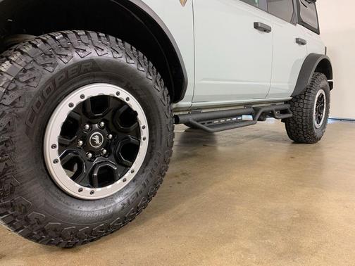 CACTUS GRAY 2022 Ford Bronco Badlands