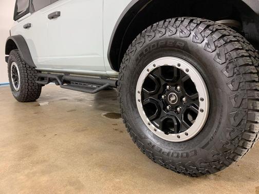 CACTUS GRAY 2022 Ford Bronco Badlands