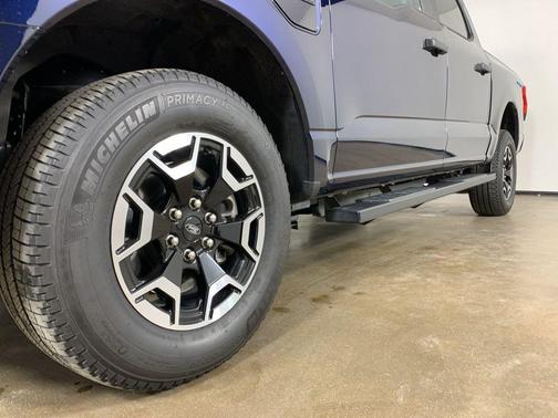 2023 Ford F-150 Lightning Pro