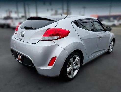 2015 Hyundai Veloster Base