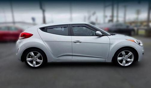 2015 Hyundai Veloster Base