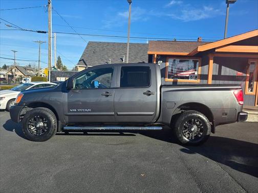 2011 Nissan Titan SV