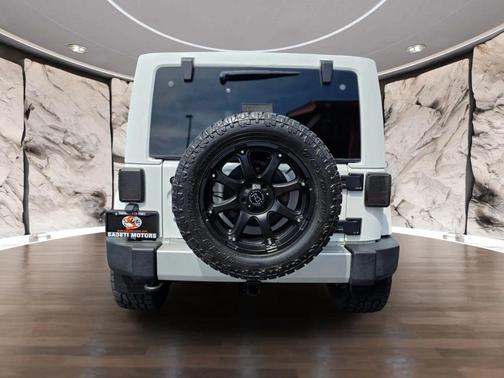 2011 Jeep Wrangler Unlimited Sahara