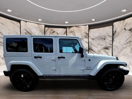 2011 Jeep Wrangler Unlimited Sahara